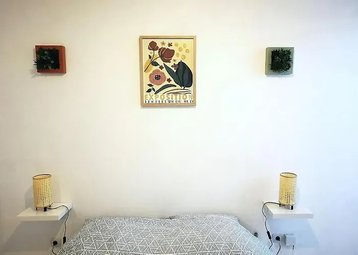 Grand Lumineux Et Sa Terrasse Au Calme *