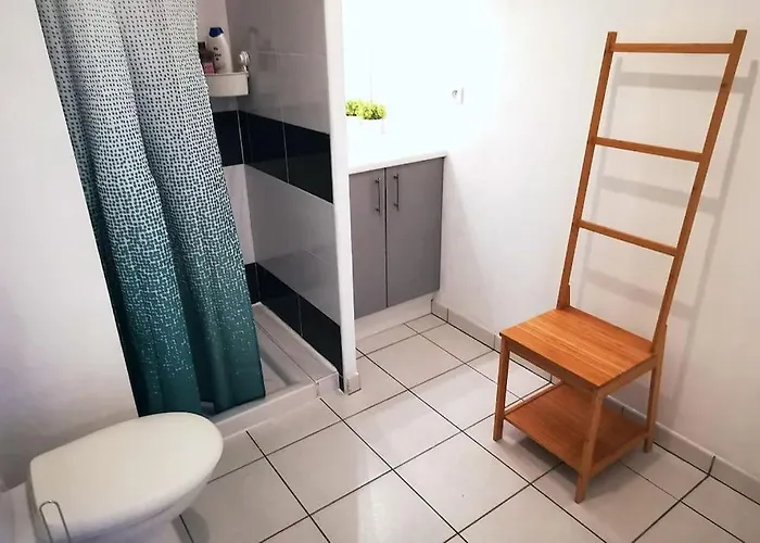 Apartman Grand Lumineux Et Sa Terrasse Au Calme