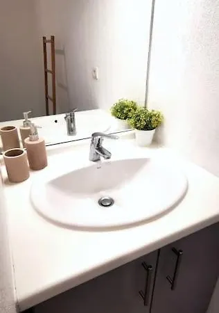 아파트 Grand Lumineux Et Sa Terrasse Au Calme