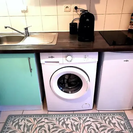 Grand Lumineux Et Sa Terrasse Au Calme 아파트 *