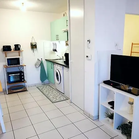 Grand Lumineux Et Sa Terrasse Au Calme