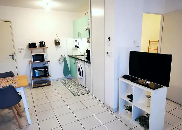 Grand Lumineux Et Sa Terrasse Au Calme